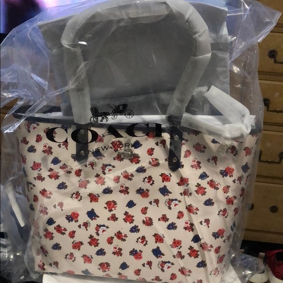 Coach Handbags - Reversible Coach Purse Set